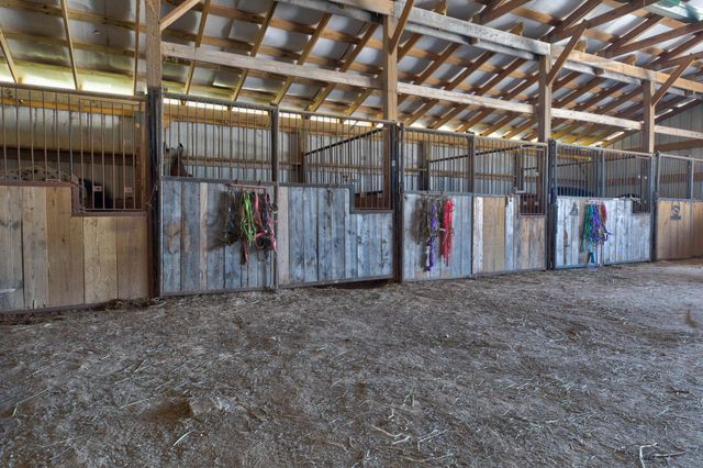 1693 Dan Ridge Road, Wellington, KY 40387