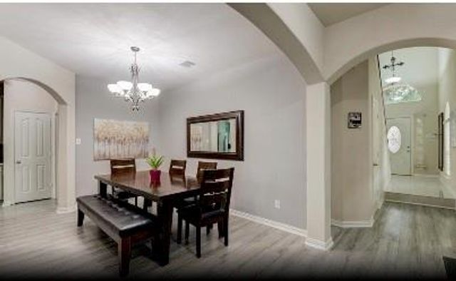 6439 W Linpar Court, Houston, TX 77040