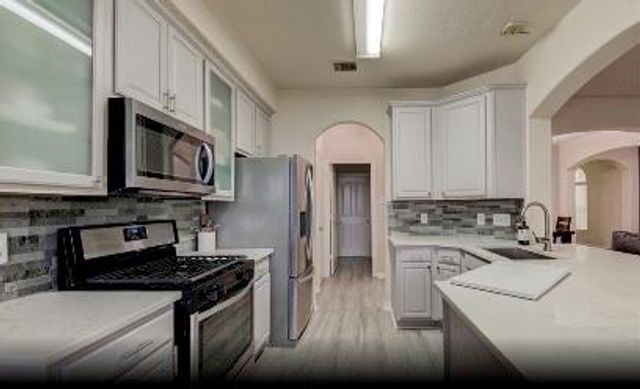 6439 W Linpar Court, Houston, TX 77040