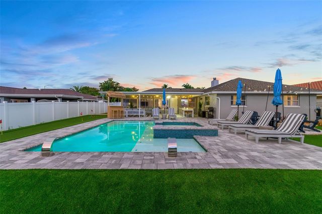 10656 FRANCES LANE, Largo, FL 33774