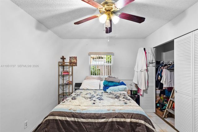 641 NE 56th Ct, Oakland Park, FL 33334