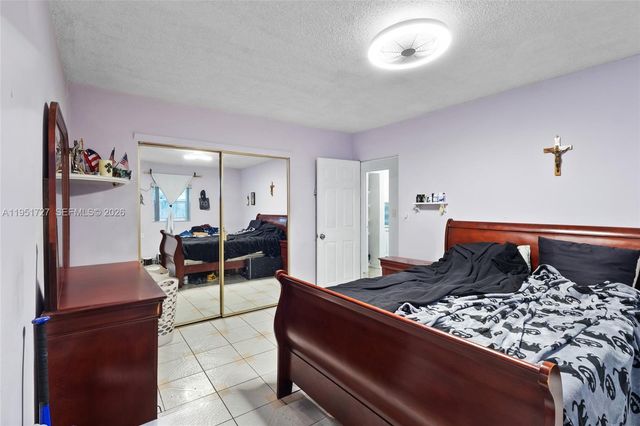 641 NE 56th Ct, Oakland Park, FL 33334