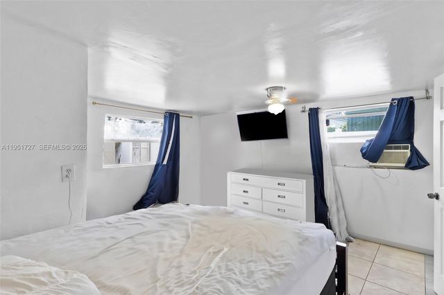 641 NE 56th Ct, Oakland Park, FL 33334