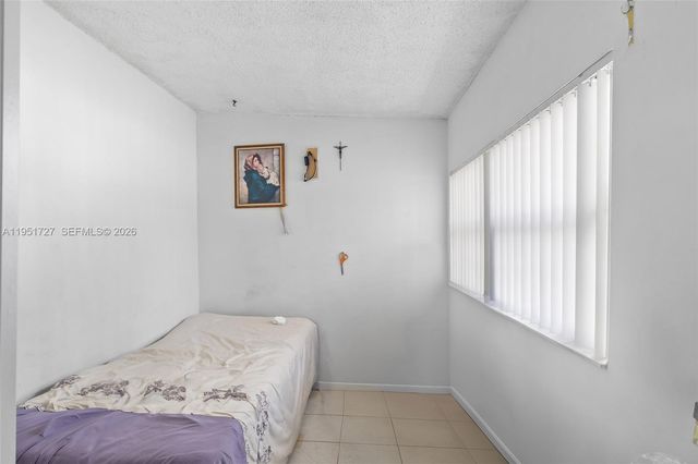 641 NE 56th Ct, Oakland Park, FL 33334