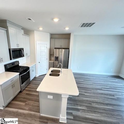 916 Yarn Way, Greer, SC 29651