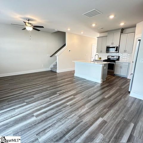 916 Yarn Way, Greer, SC 29651