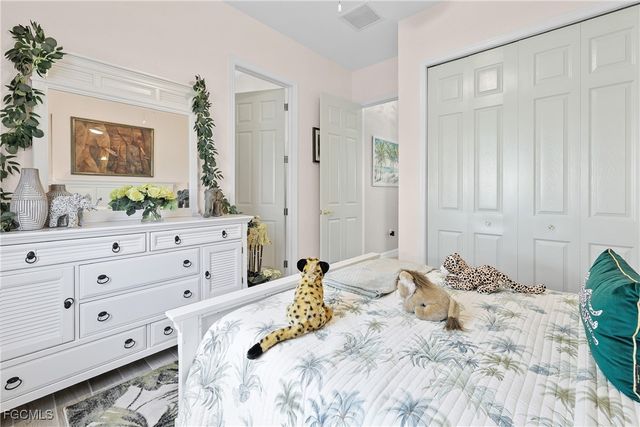 28095 Foxrock CT, Bonita Springs, FL 34135