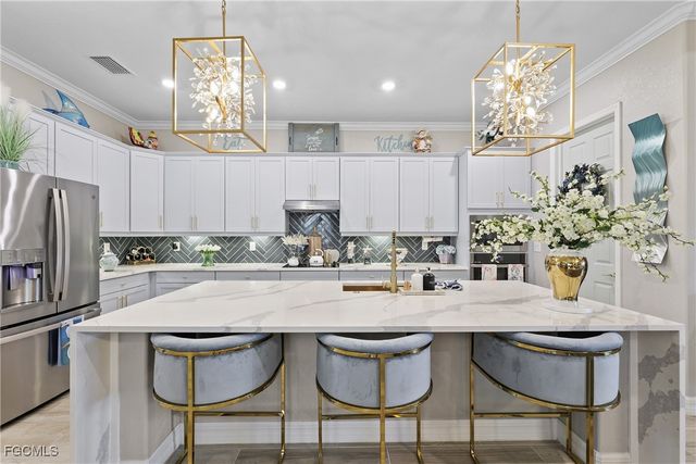 28095 Foxrock CT, Bonita Springs, FL 34135