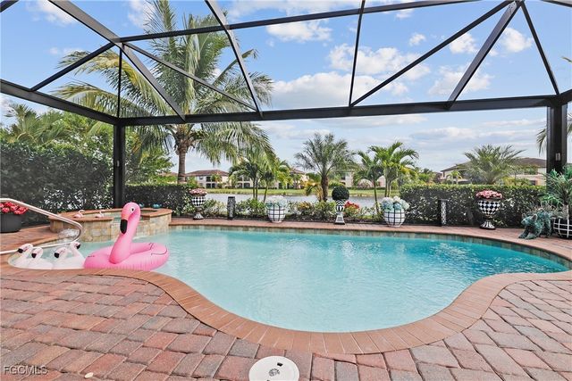 28095 Foxrock CT, Bonita Springs, FL 34135