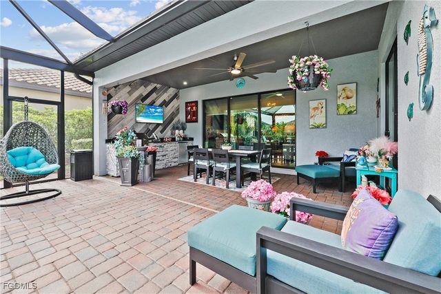 28095 Foxrock CT, Bonita Springs, FL 34135