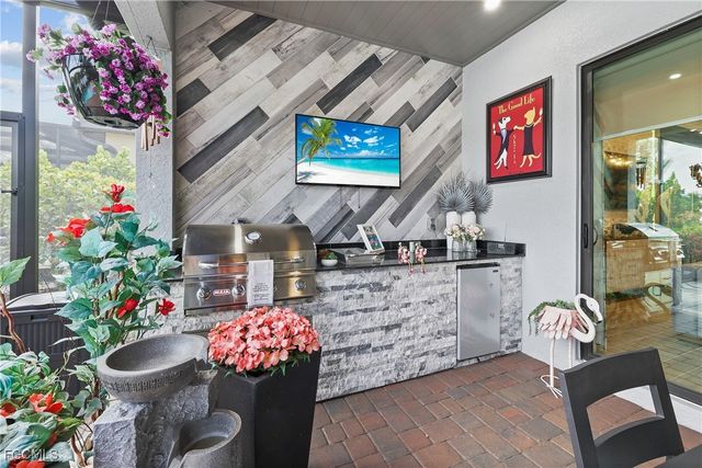 28095 Foxrock CT, Bonita Springs, FL 34135