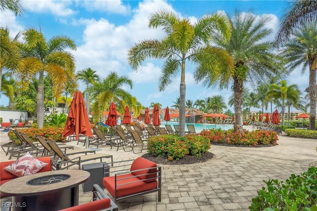 28095 Foxrock CT, Bonita Springs, FL 34135