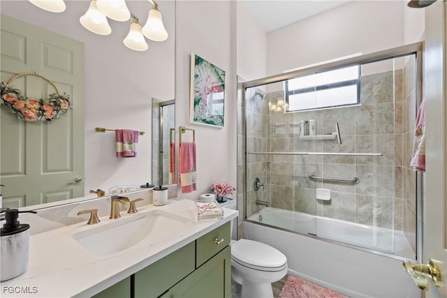 28095 Foxrock CT, Bonita Springs, FL 34135