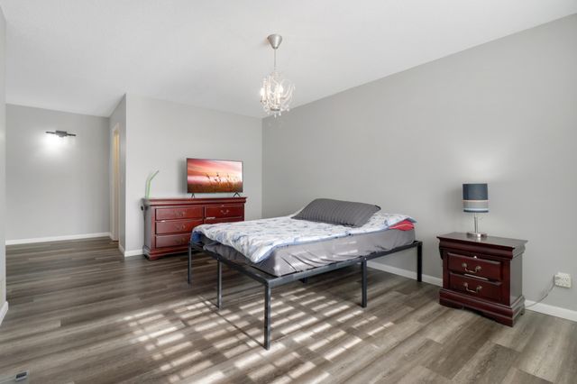 4219 Hemlock Lane N, Plymouth, MN 55441