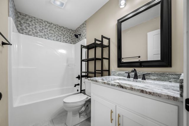 105 Cumberland Ct, Tullahoma, TN 37388