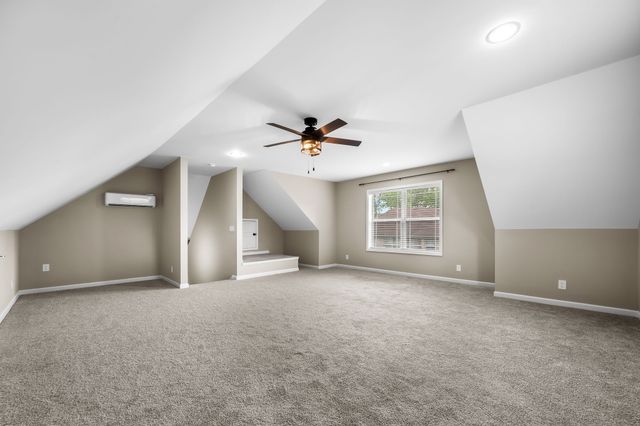 105 Cumberland Ct, Tullahoma, TN 37388