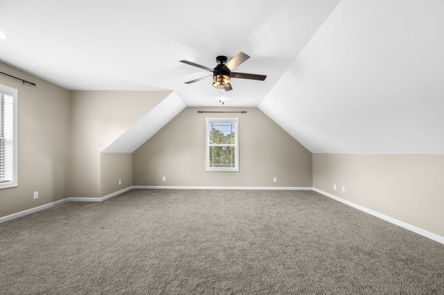 105 Cumberland Ct, Tullahoma, TN 37388