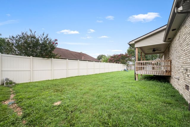 105 Cumberland Ct, Tullahoma, TN 37388