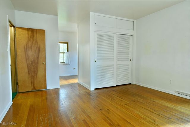 564 Adelaide Avenue NE, Warren, OH 44483