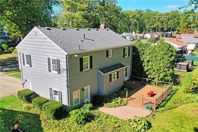 564 Adelaide Avenue NE, Warren, OH 44483