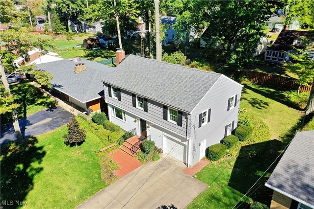 564 Adelaide Avenue NE, Warren, OH 44483