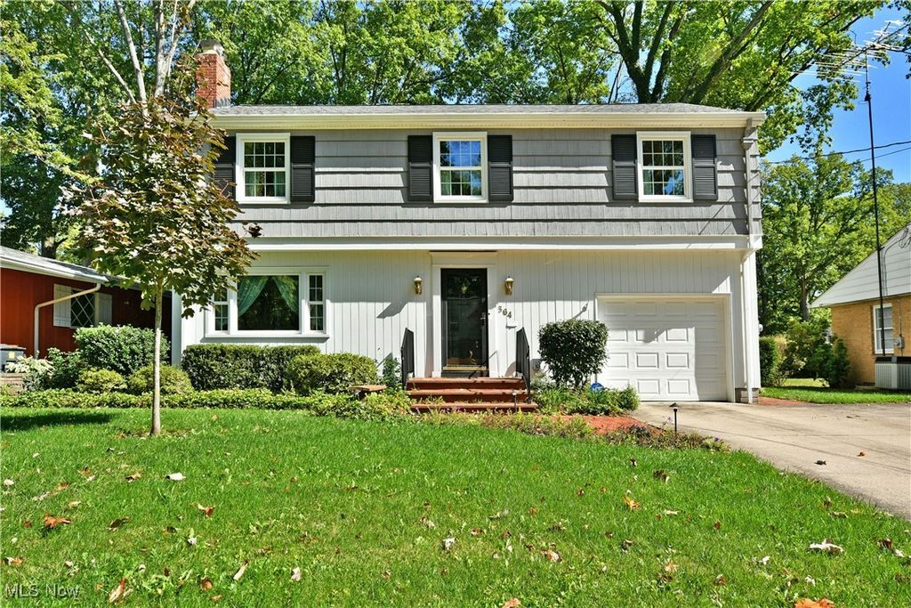 564 Adelaide Avenue NE, Warren, OH 44483