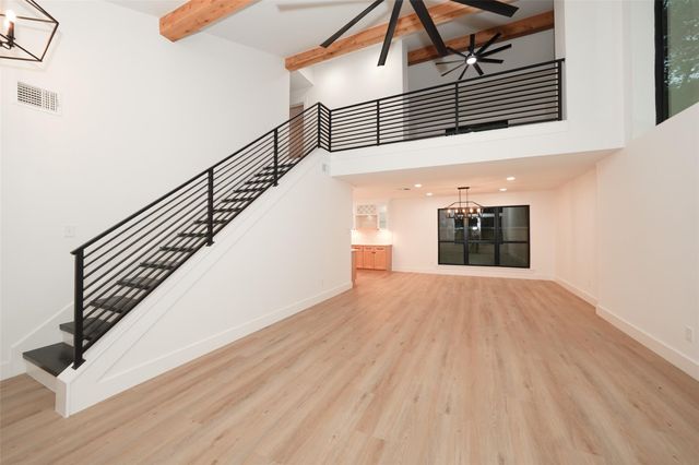 203 S Pathfinders Circle, The Woodlands, TX 77381