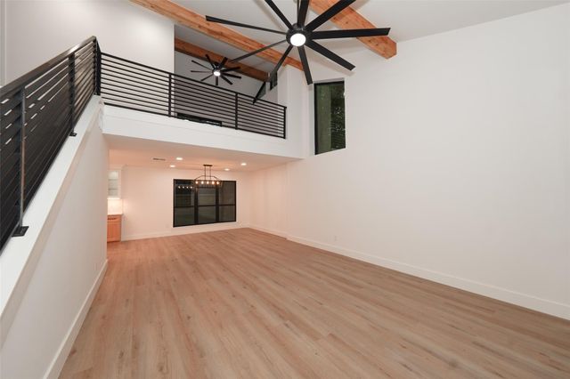 203 S Pathfinders Circle, The Woodlands, TX 77381