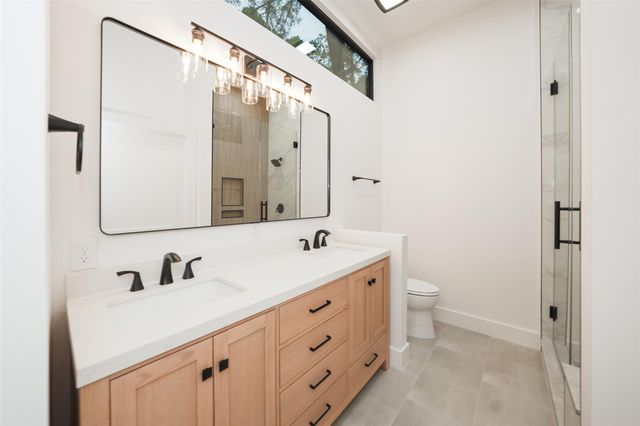 203 S Pathfinders Circle, The Woodlands, TX 77381