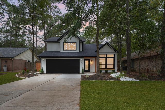 203 S Pathfinders Circle, The Woodlands, TX 77381