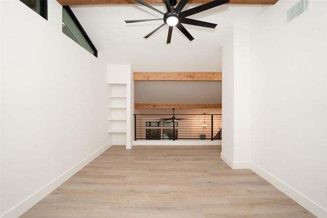 203 S Pathfinders Circle, The Woodlands, TX 77381