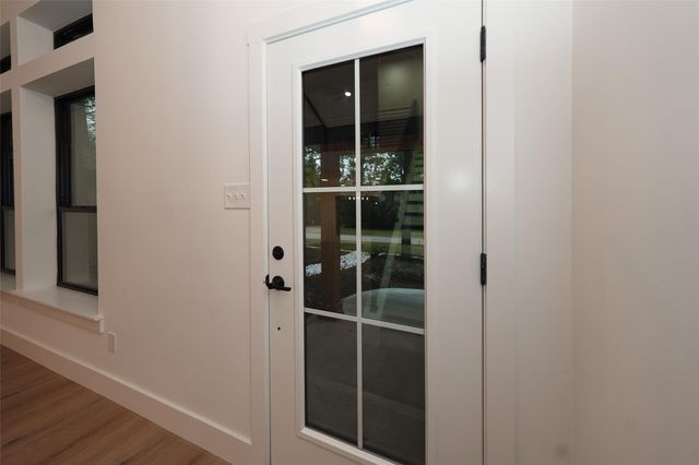 203 S Pathfinders Circle, The Woodlands, TX 77381