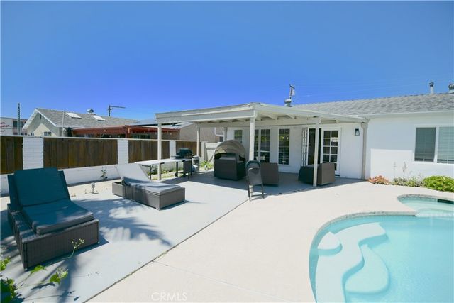 4625 Glacier Avenue, San Diego, CA 92120