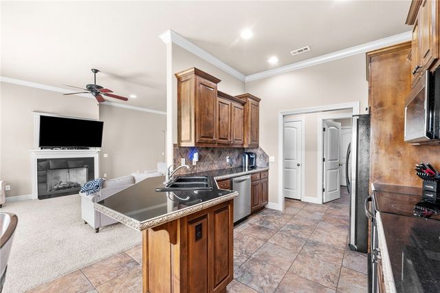 205 Callie Lane, Centerton, AR 72719