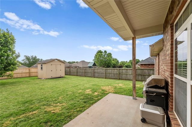 205 Callie Lane, Centerton, AR 72719