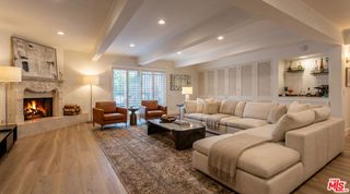 2385 Roscomare Road D17, Los Angeles, CA 90077