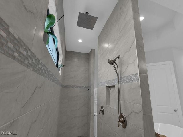 1826 SW 17th AVE, Cape Coral, FL 33991