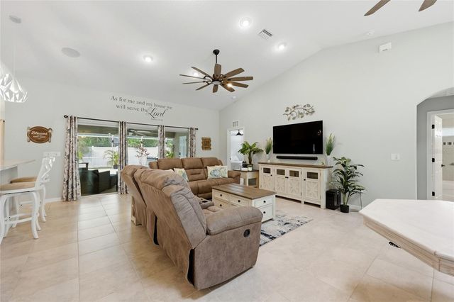 15 ZONAL GERANIUM COURT, Palm Coast, FL 32164