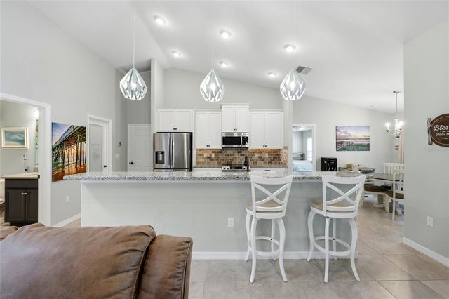 15 ZONAL GERANIUM COURT, Palm Coast, FL 32164