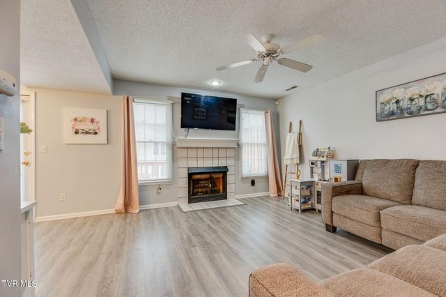 175 Bentley Parc 175, Johnson City, TN 37615