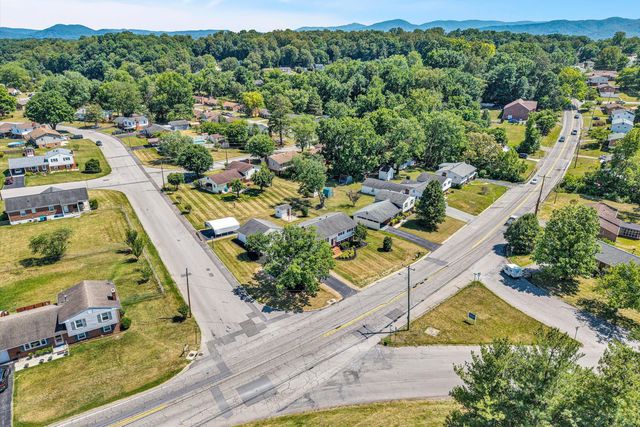 5602 Green Ridge RD NW, Roanoke, VA 24019
