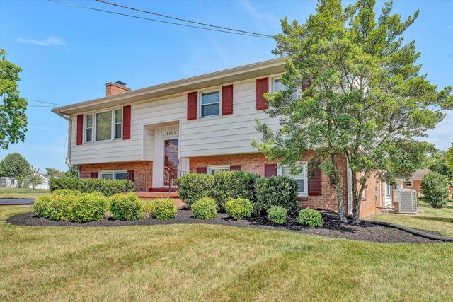 5602 Green Ridge RD NW, Roanoke, VA 24019