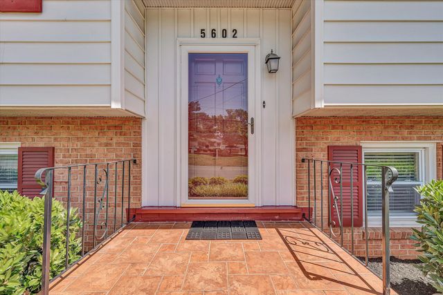 5602 Green Ridge RD NW, Roanoke, VA 24019