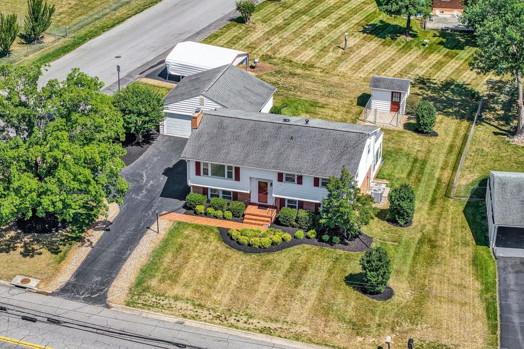 5602 Green Ridge RD NW, Roanoke, VA 24019
