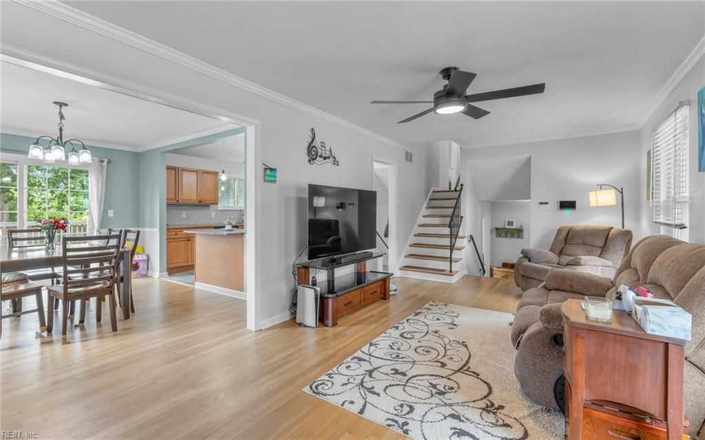 825 Greenwich LN, Newport News, VA 23601