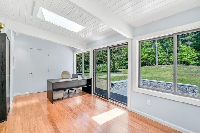 921 Main Street, Bolton, MA 01740