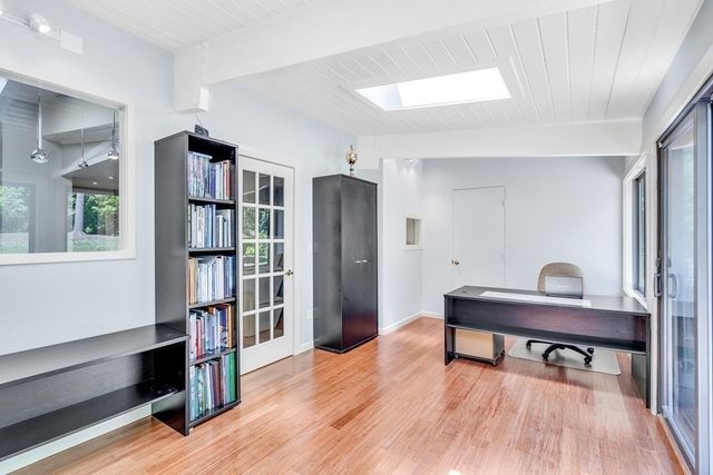 921 Main Street, Bolton, MA 01740