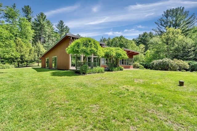 921 Main Street, Bolton, MA 01740