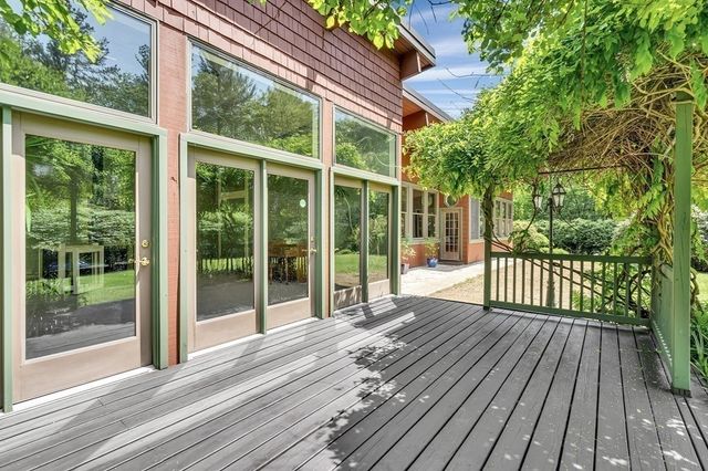 921 Main Street, Bolton, MA 01740
