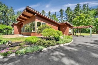 921 Main Street, Bolton, MA 01740